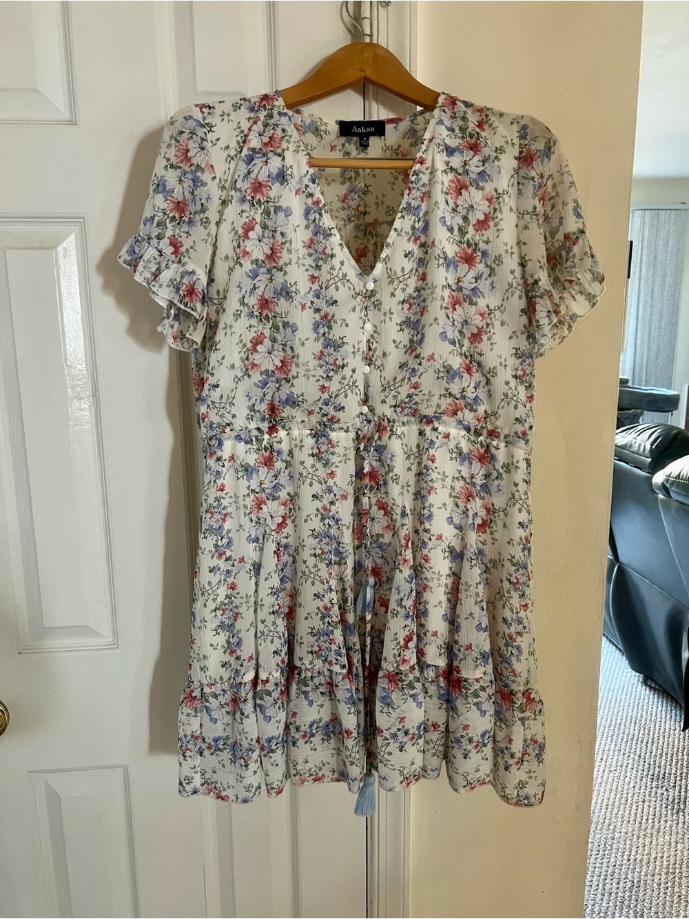 Aakaa White Floral Button-Front Sundress